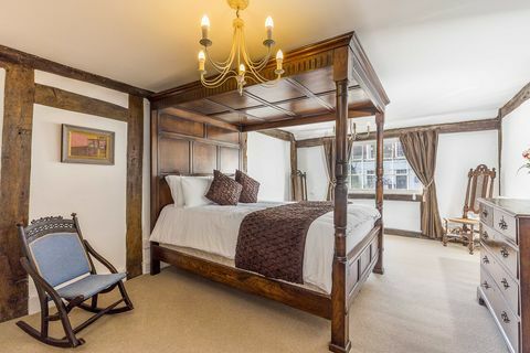 The Old Burlington - Chiswick - bed - London - Savills