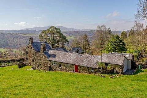 Plas Y Dduallt - Wales - exterior - Carter Jonas