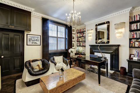 6 Connaught Square - Mad style style study