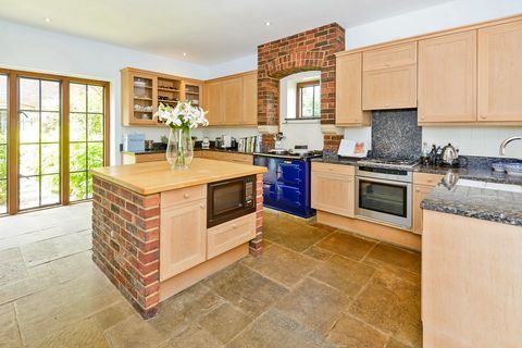 Wickenden Court - Taplow Cricket Club - kitchen - Savills