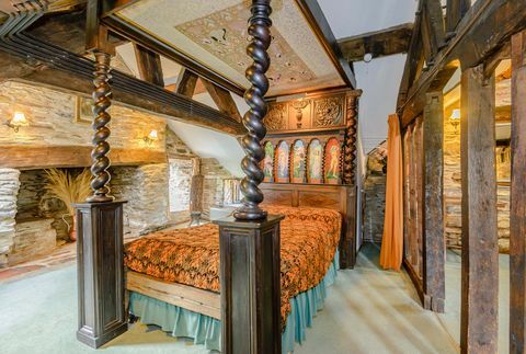 Plas Y Dduallt - Wales - bedroom - Carter Jonas