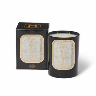 The Met x Harlem Candle Co. Seneca Candle