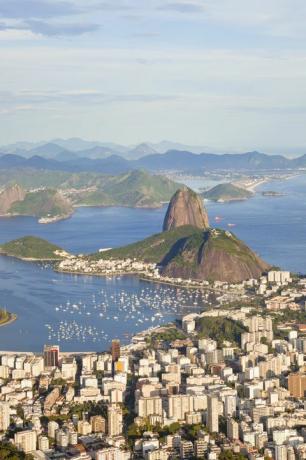 جبل sugarloaf في خليج جوانابارا ريو دي جانيرو