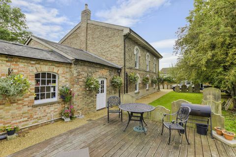 The Old Chapel - Spaldwick - Cambridgeshire - garden - Fine and Country