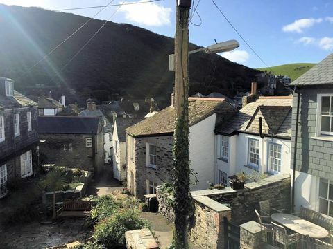 Doc Martin property - Homelands - Port Isaac - street