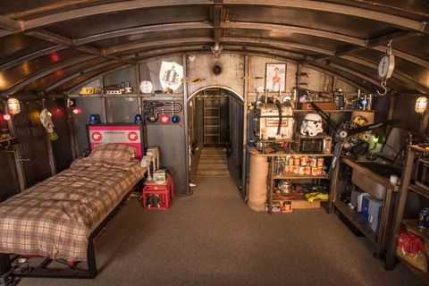 Cuprinol Shed of the Year - Colin Furze Secret Bunker - القائمة القصيرة 2017 #Notashed