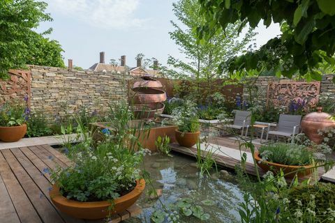 The Silent Pool Gin Garden من تصميم David Neale - Space to Grow - معرض تشيلسي للزهور 2018