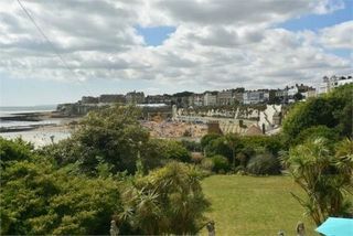 Bleak House - Charles Dickens - Broadstairs - sea view